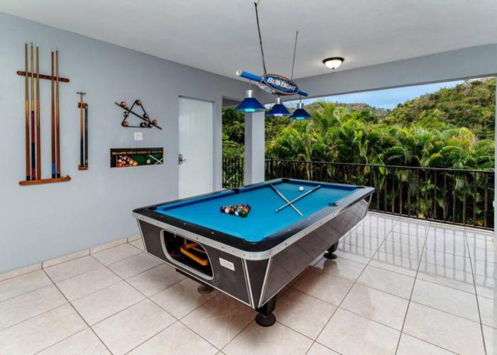 Green Mountain Studio 2, pool table-7 min to beach