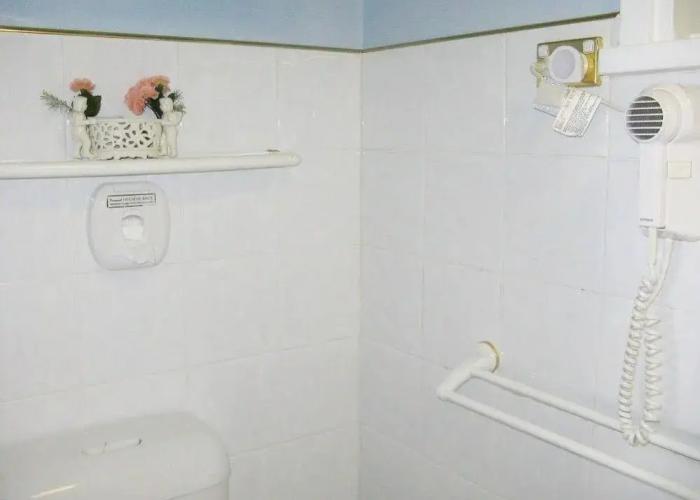 White Manor Motel
