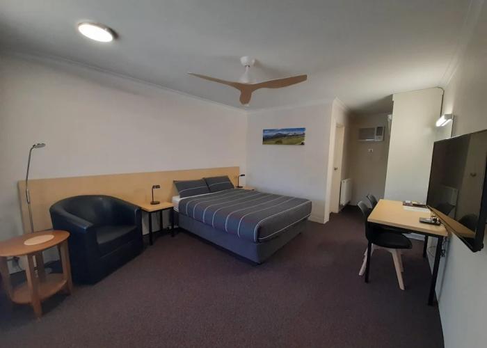 Cooma Motor Lodge Motel