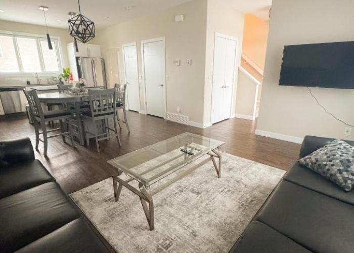 Entire house to yourselves - NO basement sharing