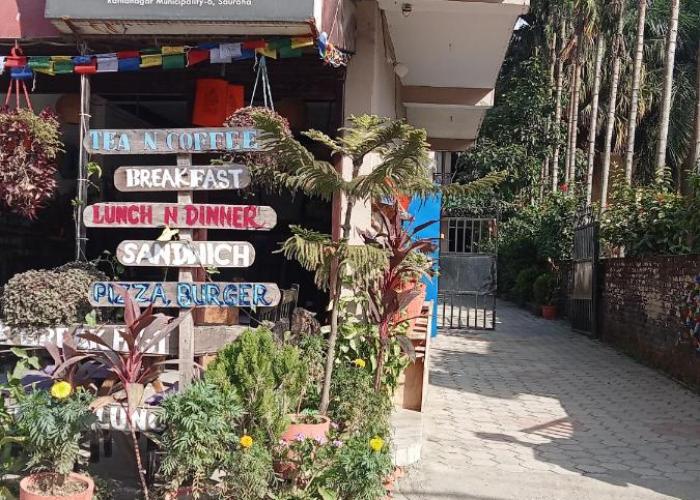 Hotel Holidays Inn - Bagpacker's Home