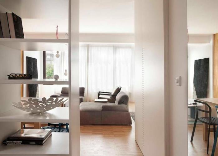 Central Apartment with Free Parking and Balcony