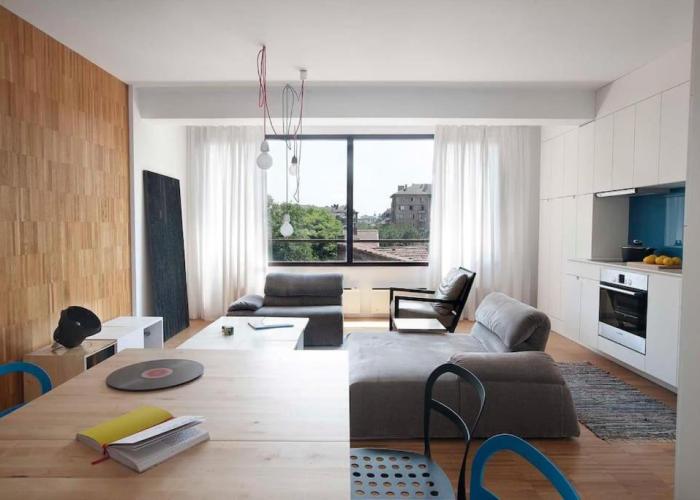 Central Apartment with Free Parking and Balcony