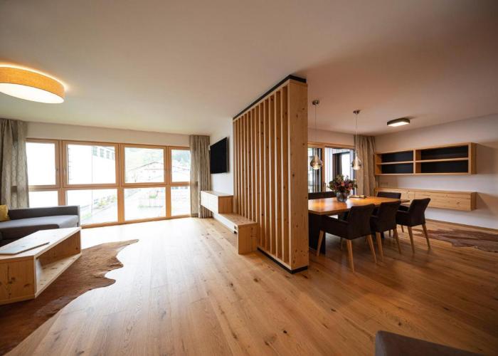 Lakeside Luxury Apartments