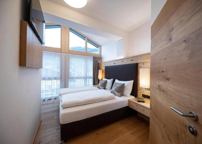 Lakeside Luxury Apartments