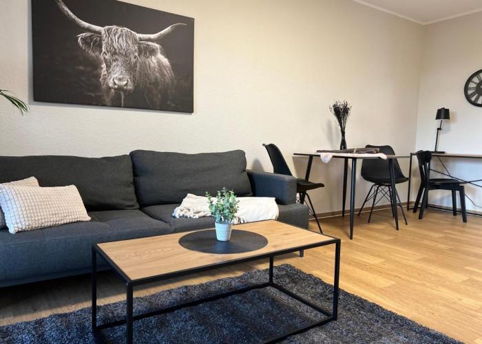 Charming Homes - Studio 25