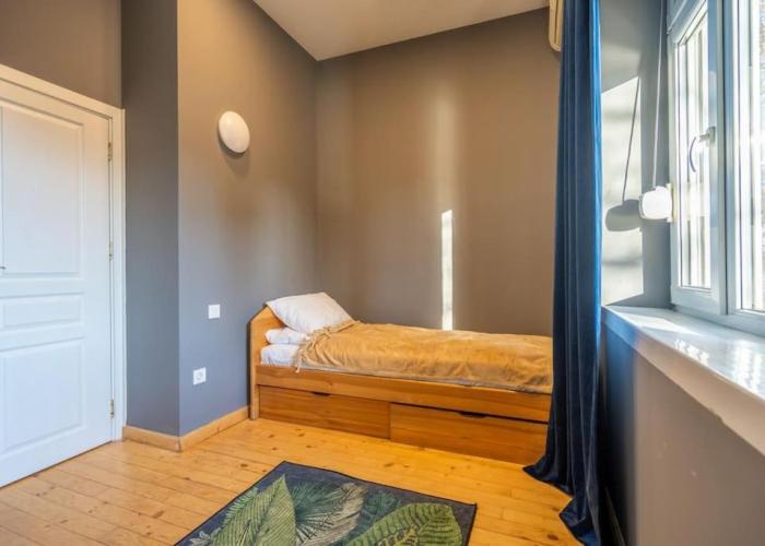 Stylish Stay - 2BDR, 2BTHR+ Free Parking