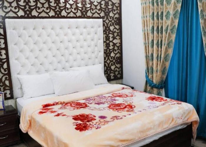 Bodla Royal Hotel