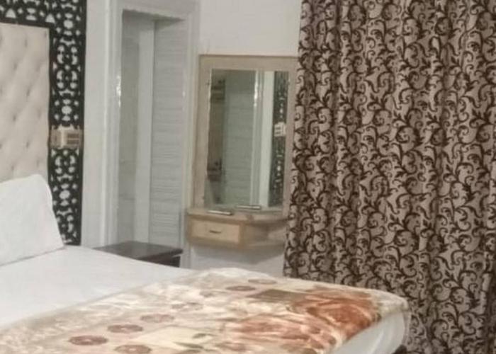Bodla Royal Hotel