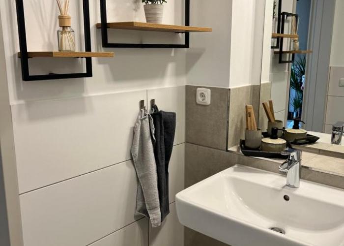Charming Homes - Studio 16
