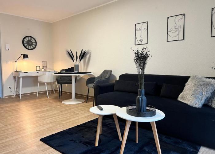 Charming Homes - Studio 16