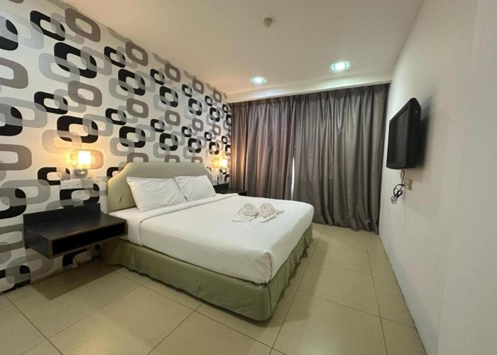 Hotel Twelve at 12 Kuantan Centre