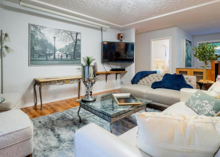 NorthVAN nature living home