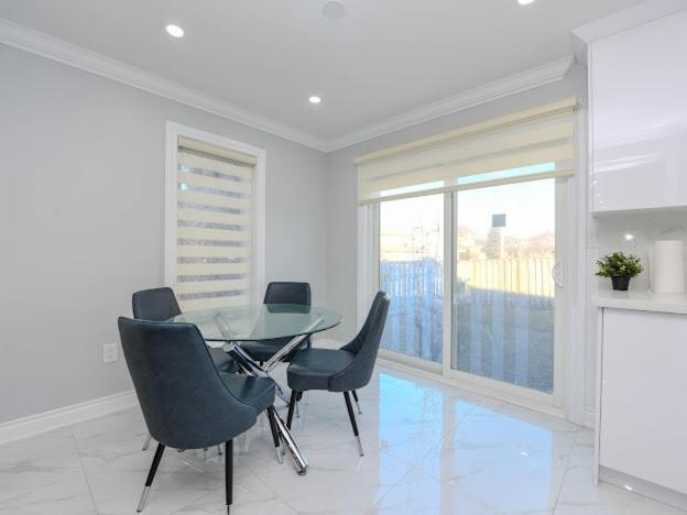 Elegant Home in Mississauga