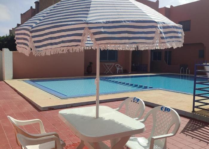 lux appartement avec piscine