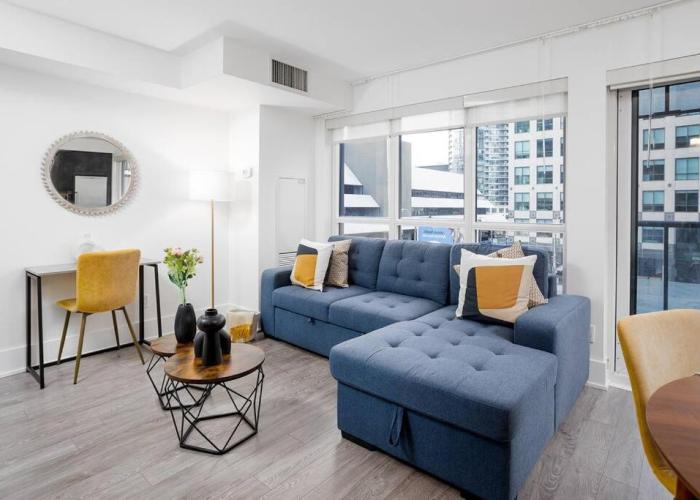 Chic 1-BR Condo; Parking included; Downtown Core