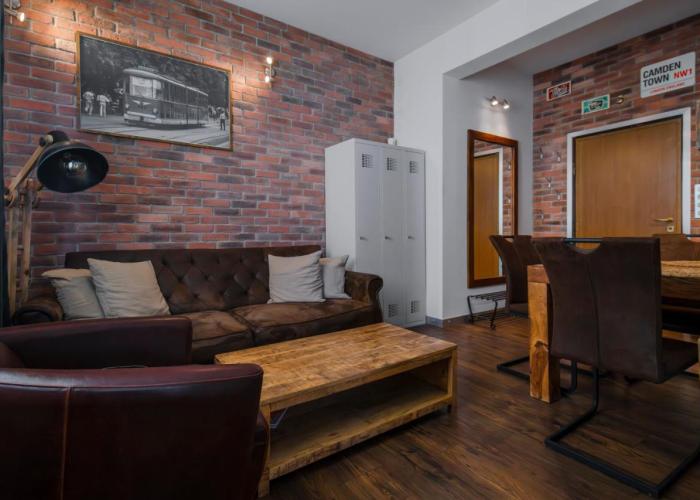 Designer 1BD Cinématique on Solunska by Flat Mаnager