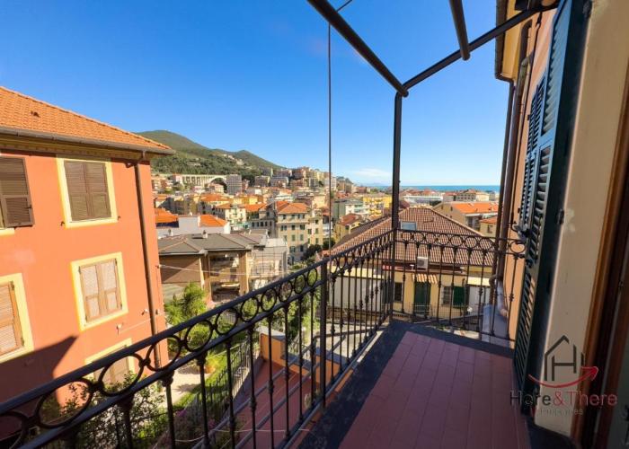 Varazze Center - Free Parking - WiFi - Smart TV