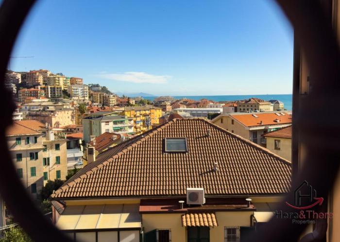 Varazze Center - Free Parking - WiFi - Smart TV