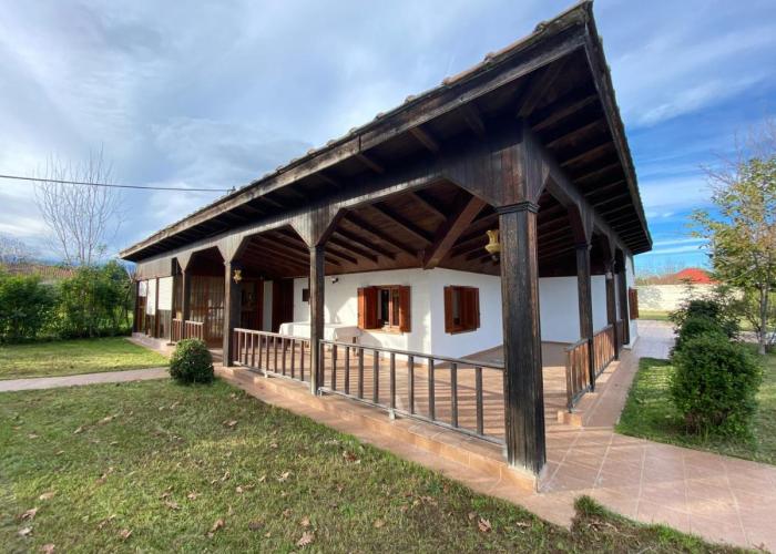 Mouria County House