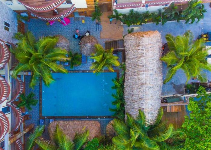 Tropical Palace Hotel