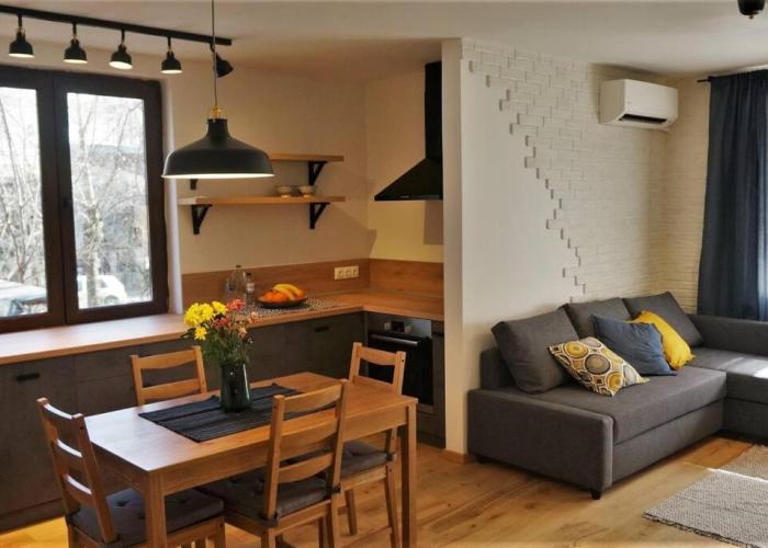 Centrally located , Brand new, cozy apartment with Parking