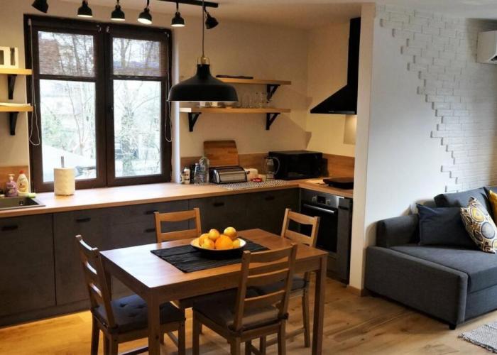 Centrally located , Brand new, cozy apartment with Parking