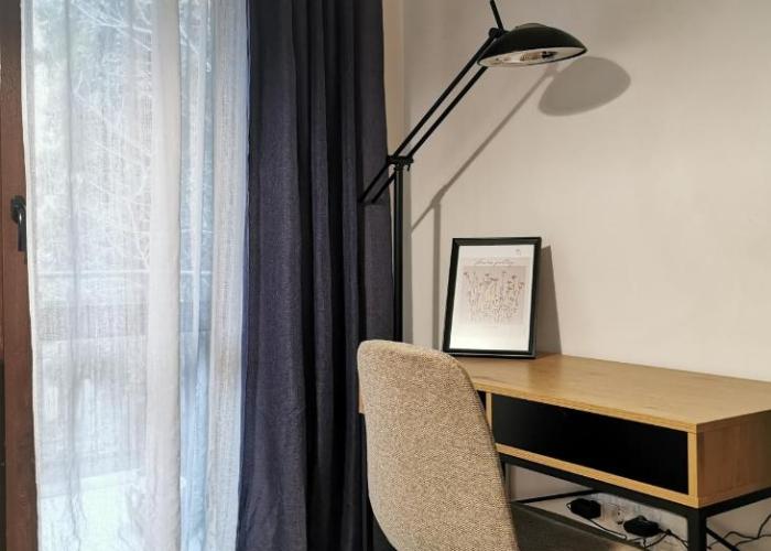 Centrally located , Brand new, cozy apartment with Parking