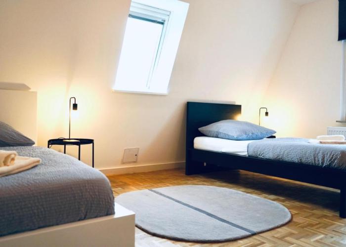 Geräumiges Wohnen für 7 Personen- Parkplatz- Waschmaschine- 3 Schlafzimmer