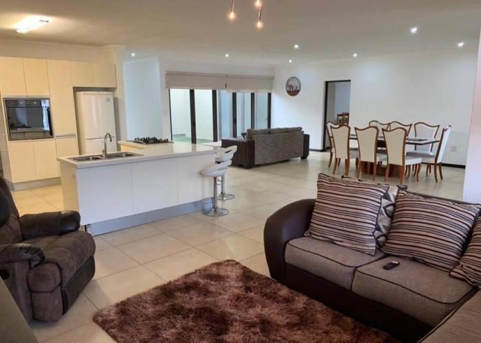 Fairways Villa @ Bunker Close