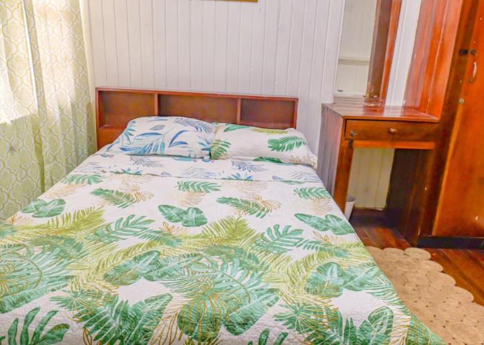 SMITH'S BNB ROOMS 2