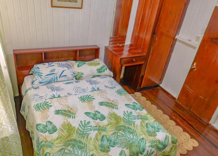 SMITH'S BNB ROOMS 2