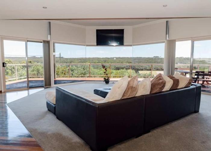 Freestanding house with ocean view
