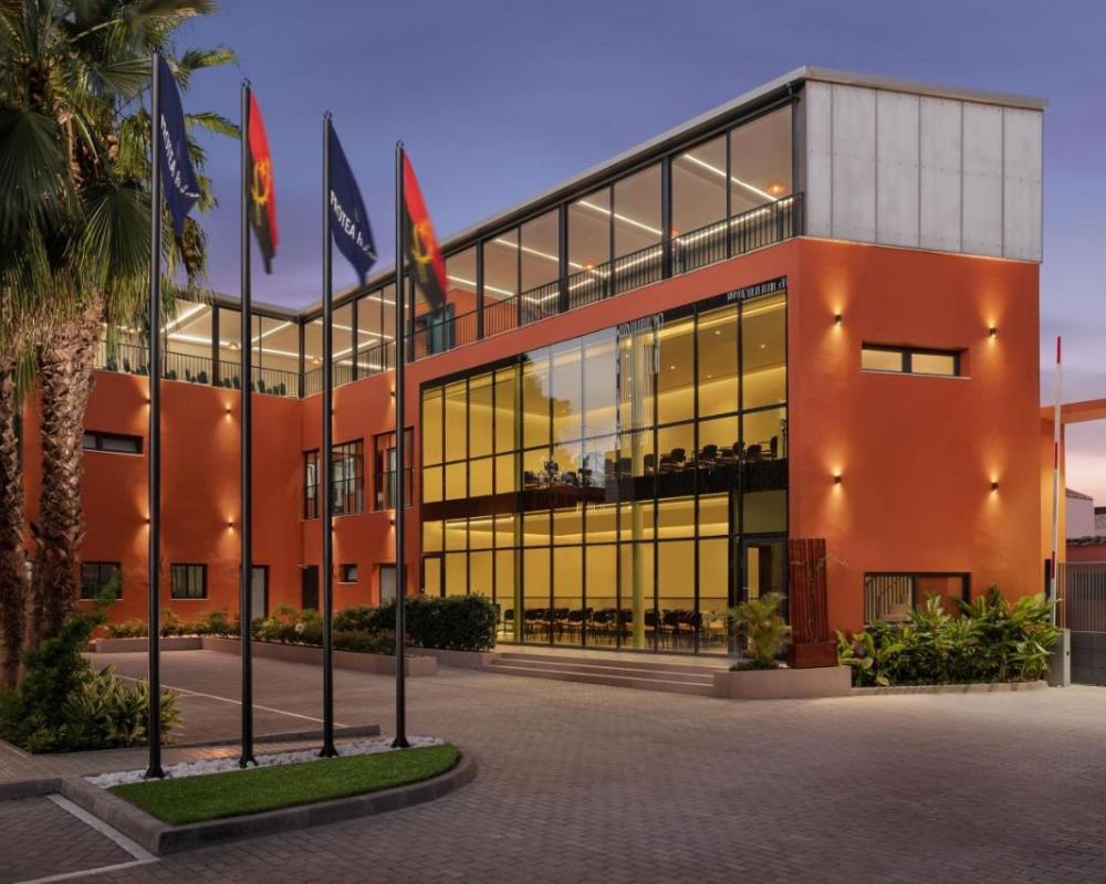 фото Protea Hotel by Marriott Luanda