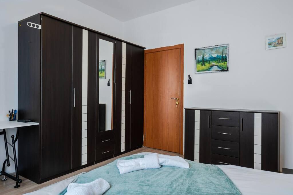 фото Spacious 3BD Central apartment