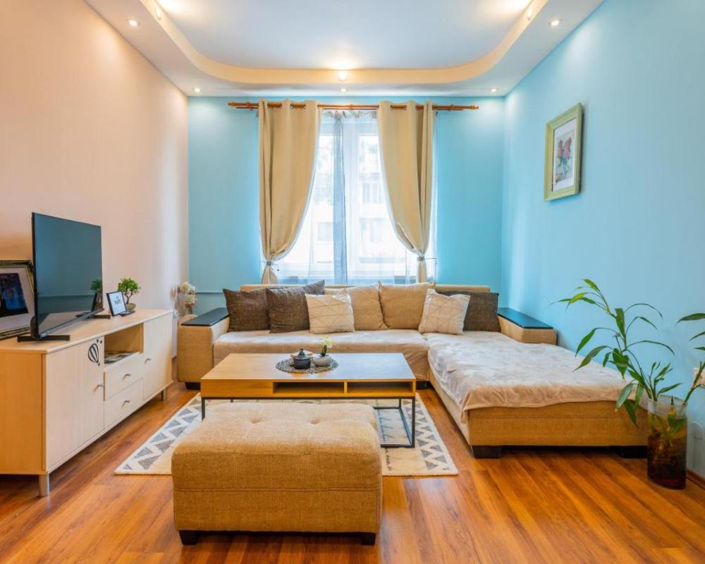 фото Spacious 3BD Central apartment