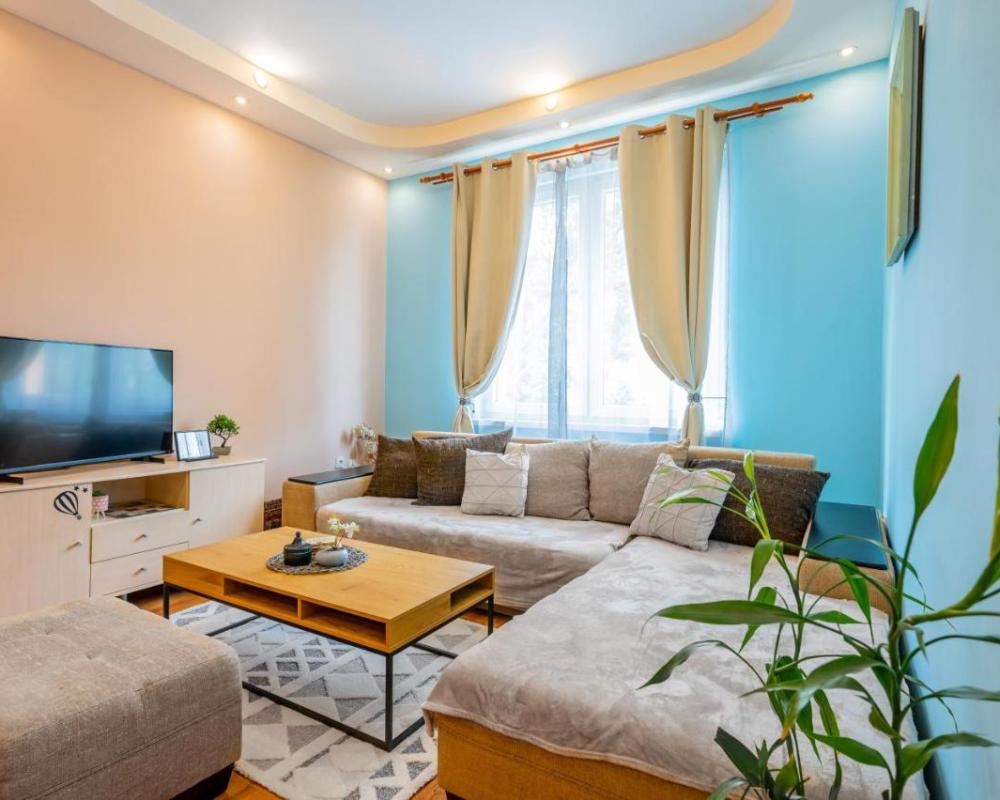 фото Spacious 3BD Central apartment