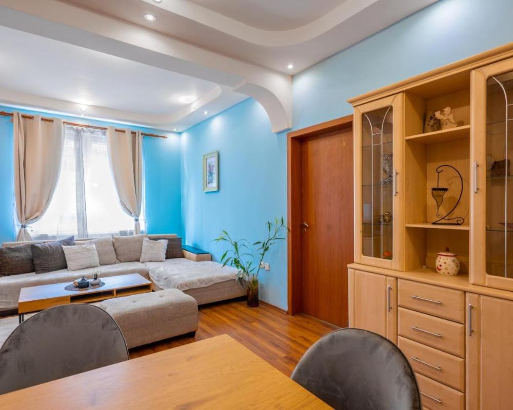 фото Spacious 3BD Central apartment