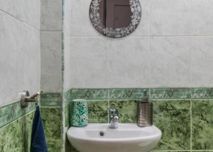 Spacious 3BD Central apartment