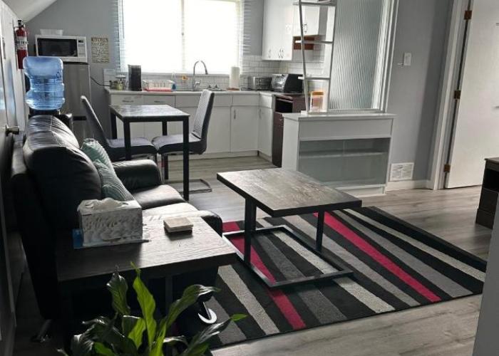 Spotless 2 Bedrooms Suite 2 in Winnipeg