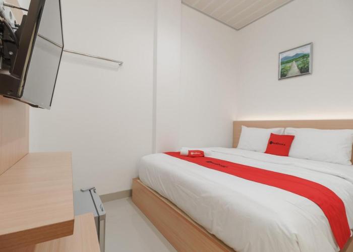RedDoorz near Primaya Hospital Pangkal Pinang