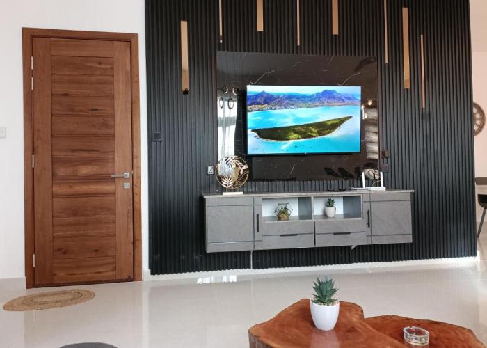 Cozy 2BR Getaway - Stylish Stay in Grand Baie
