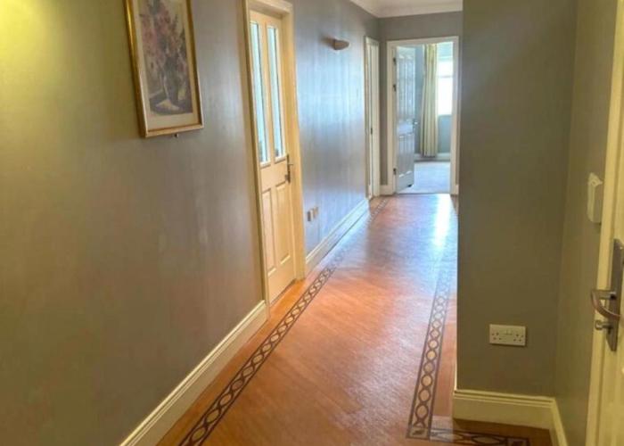 Spacious 2 bedroom apartment in Killarney