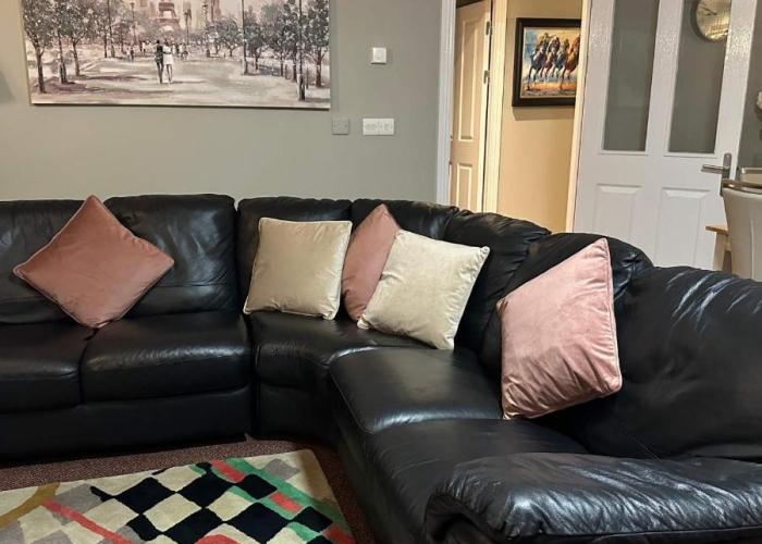 Spacious 2 bedroom apartment in Killarney