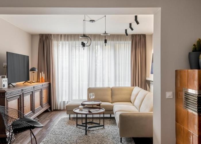 NEW High-End Designer 3BR Central Apt