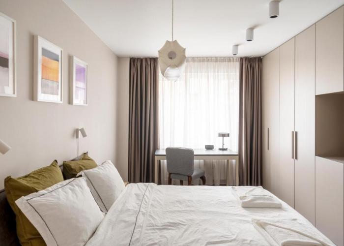 NEW High-End Designer 3BR Central Apt