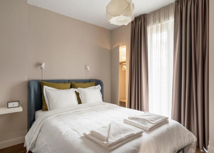 NEW High-End Designer 3BR Central Apt