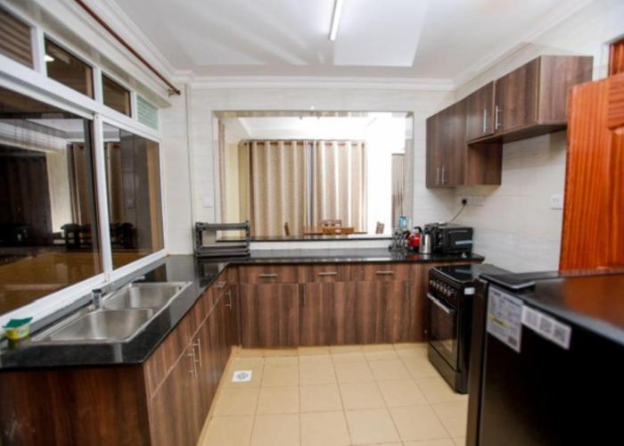 WHITE LOTUS EXECUTIVE APARTMENT