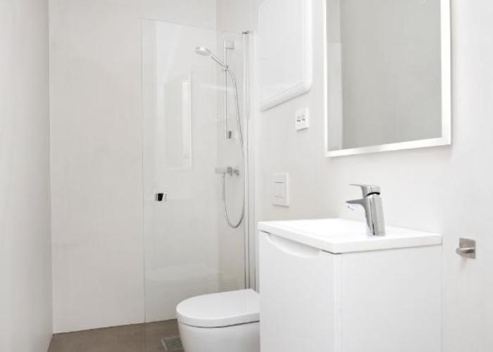 Central Guest House - Bedroom with en suite Bathroom