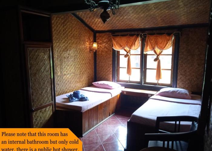 Yoschi's Hotel Bromo